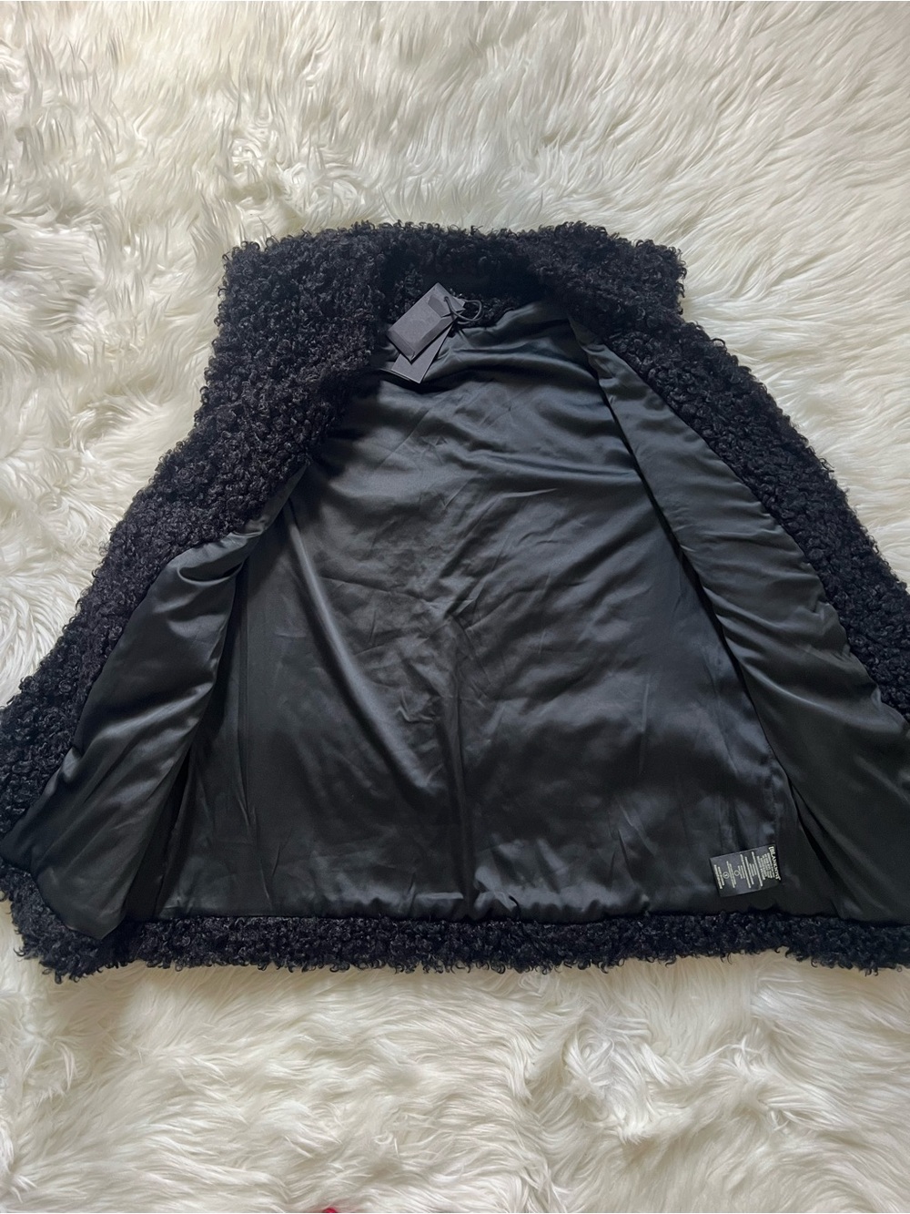 Blank NYC Womens Black Curly Faux-Sherpa Button Vest - Picture 2 of 9